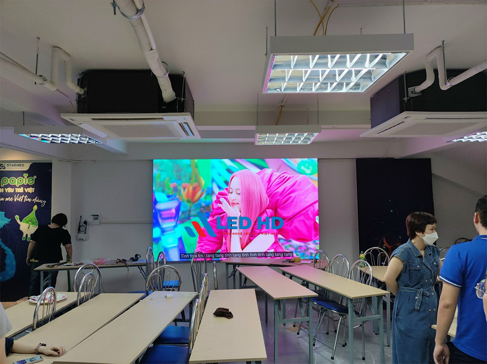 man-hinh-led-p2-5-phong-hop1